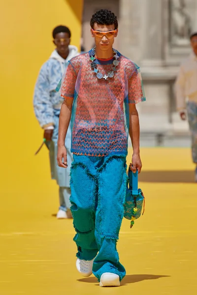Look 57